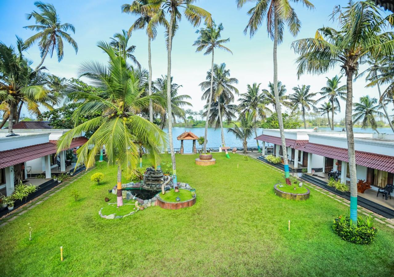 Voye Homes Majestic Retreat Resort Varkala Paravūr Exterior foto